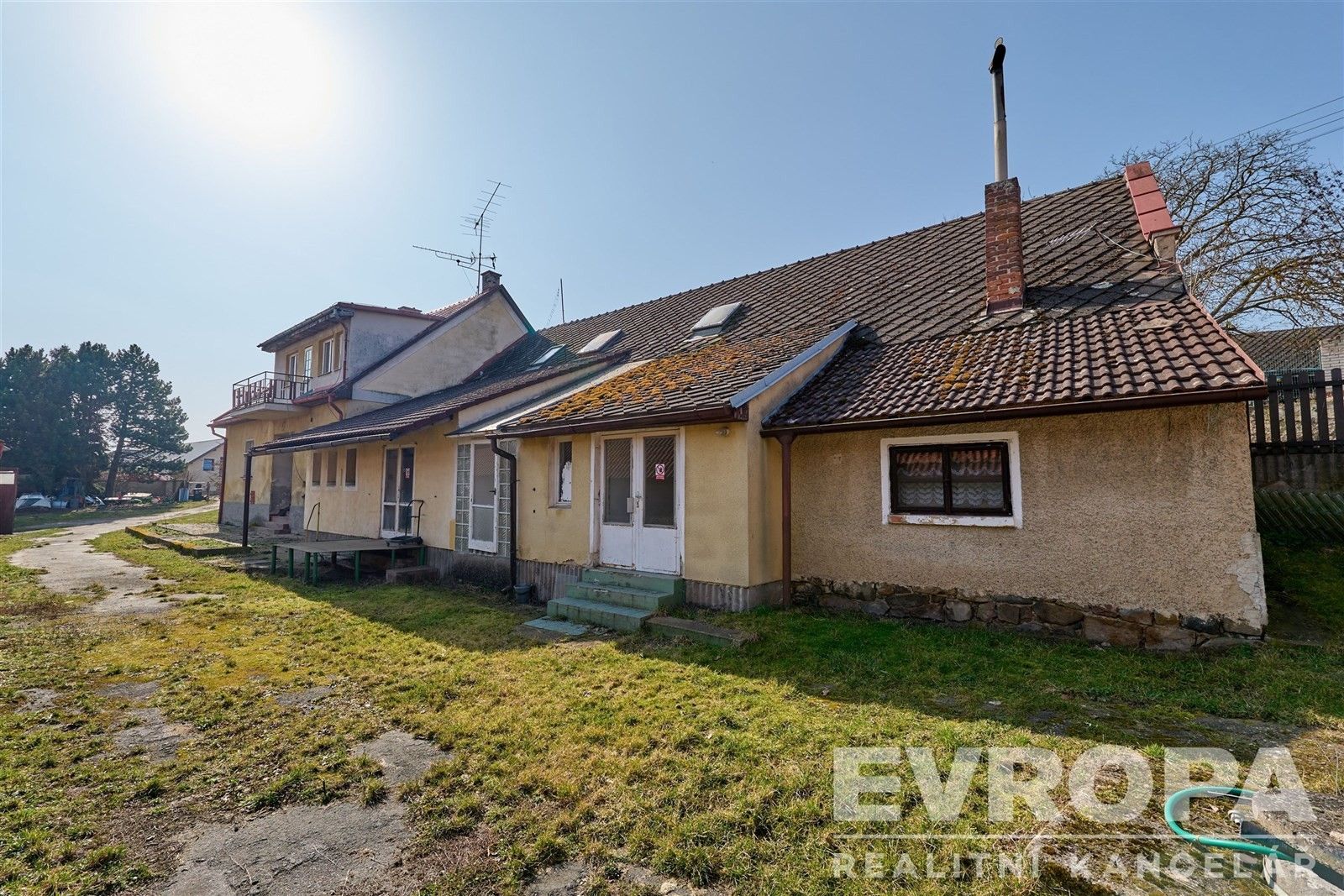 Prodej rodinný dům - Čakov Tatouňovice, 400 m² - 5
