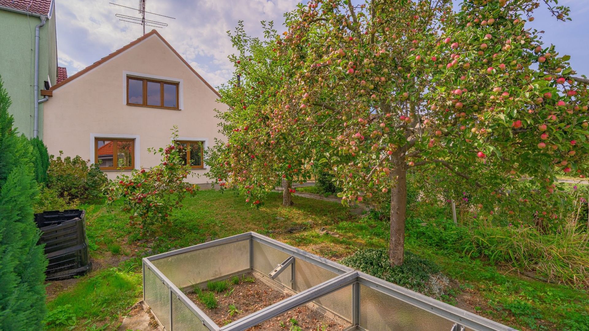 Rodinné domy, Strážkovice, 109 m²