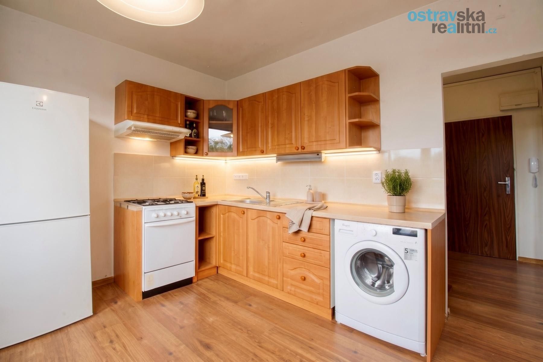 1+1, Ahepjukova, Ostrava, 36 m² - 2