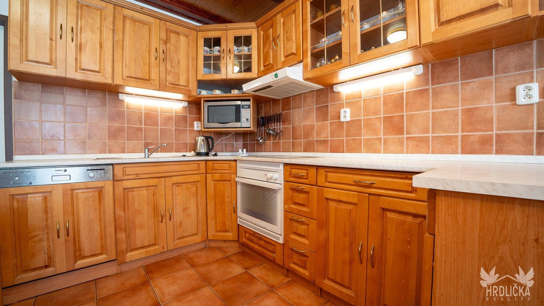 Prodej rodinný dům - Nezdřev, okres Plzeň-jih, Plzeňský kraj, 203 m² - 2