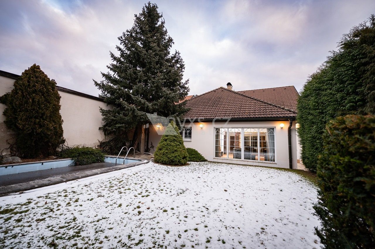 Rodinné domy, Sokolovská, Mochov, 276 m²