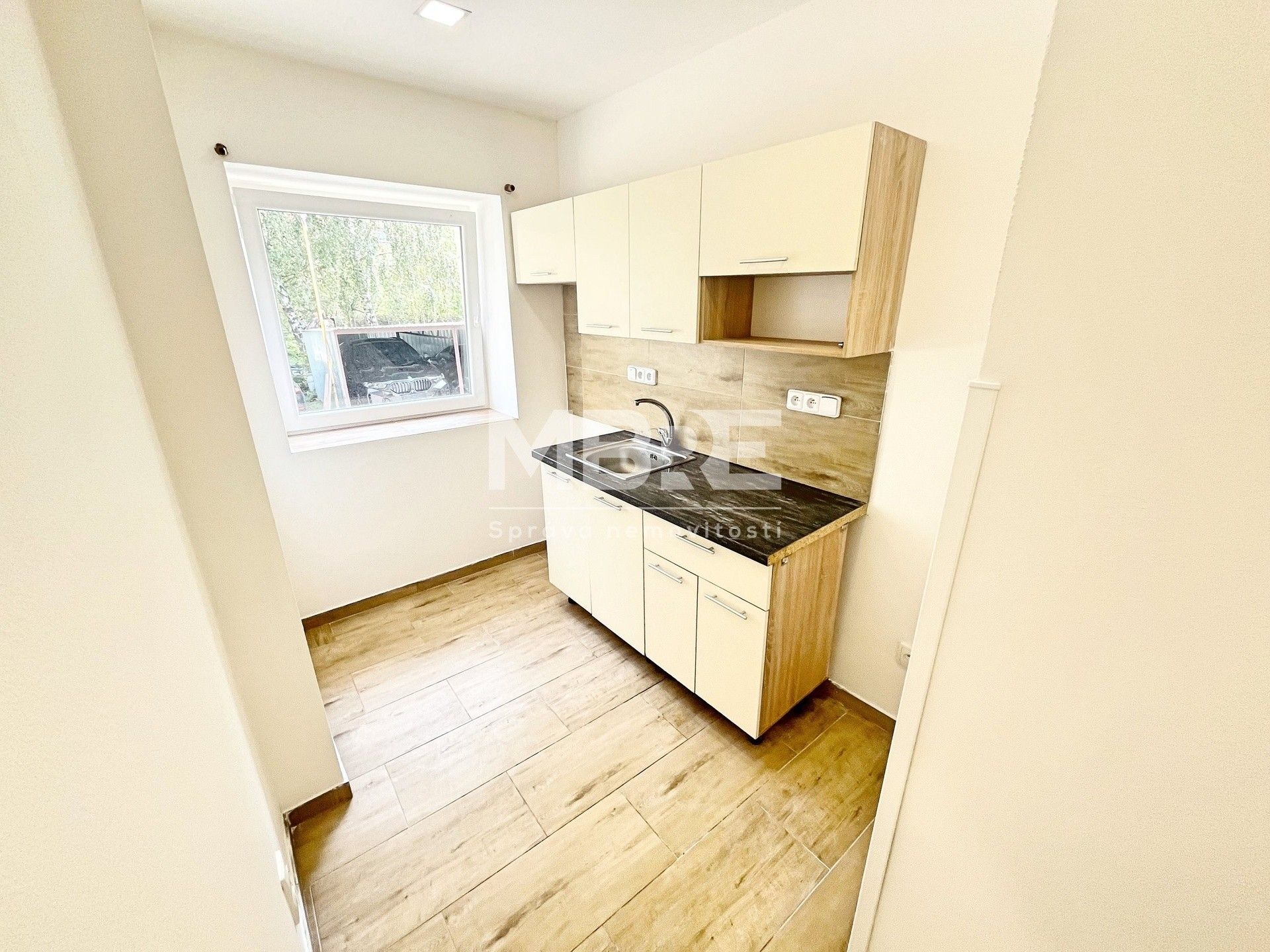 Pronájem byt 1+1 - Hany Kvapilové, Opava, 40 m²