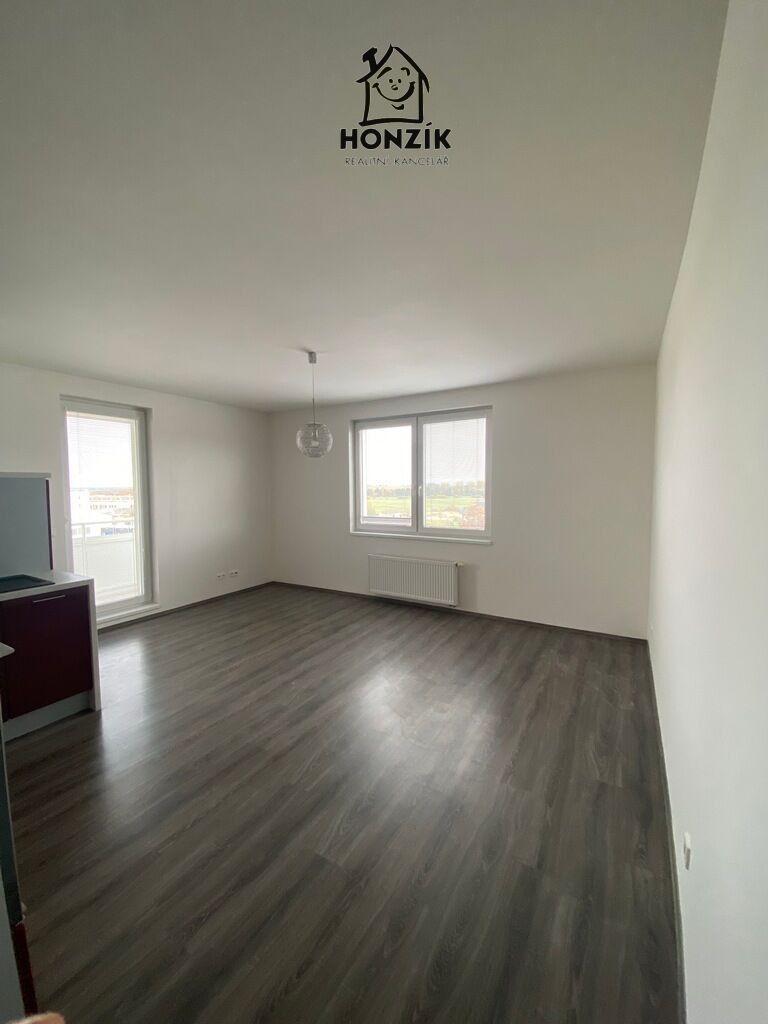 Pronájem byt 2+kk - U uhříněveské obory, Praha, 50 m²