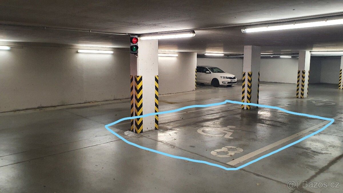 Pronájem garáž - Praha, 182 00