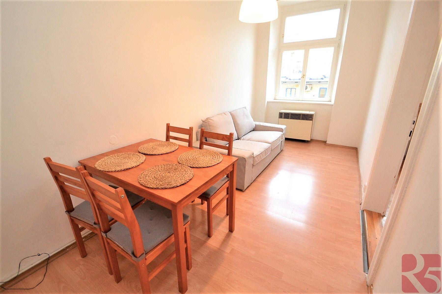 1+1, Svatoslavova, Praha, 36 m²