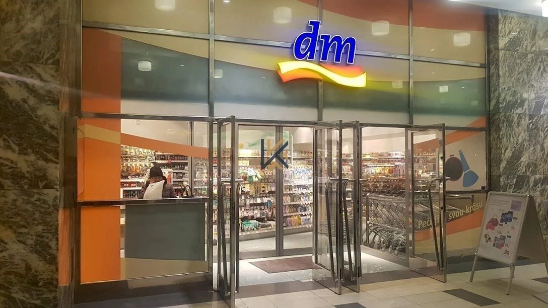 Pronájem obchodní prostory - Na Poříčí, Praha, 408 m²