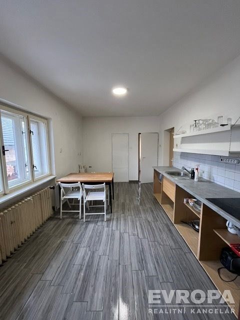 Pronájem vila - Úsobí, 128 m²