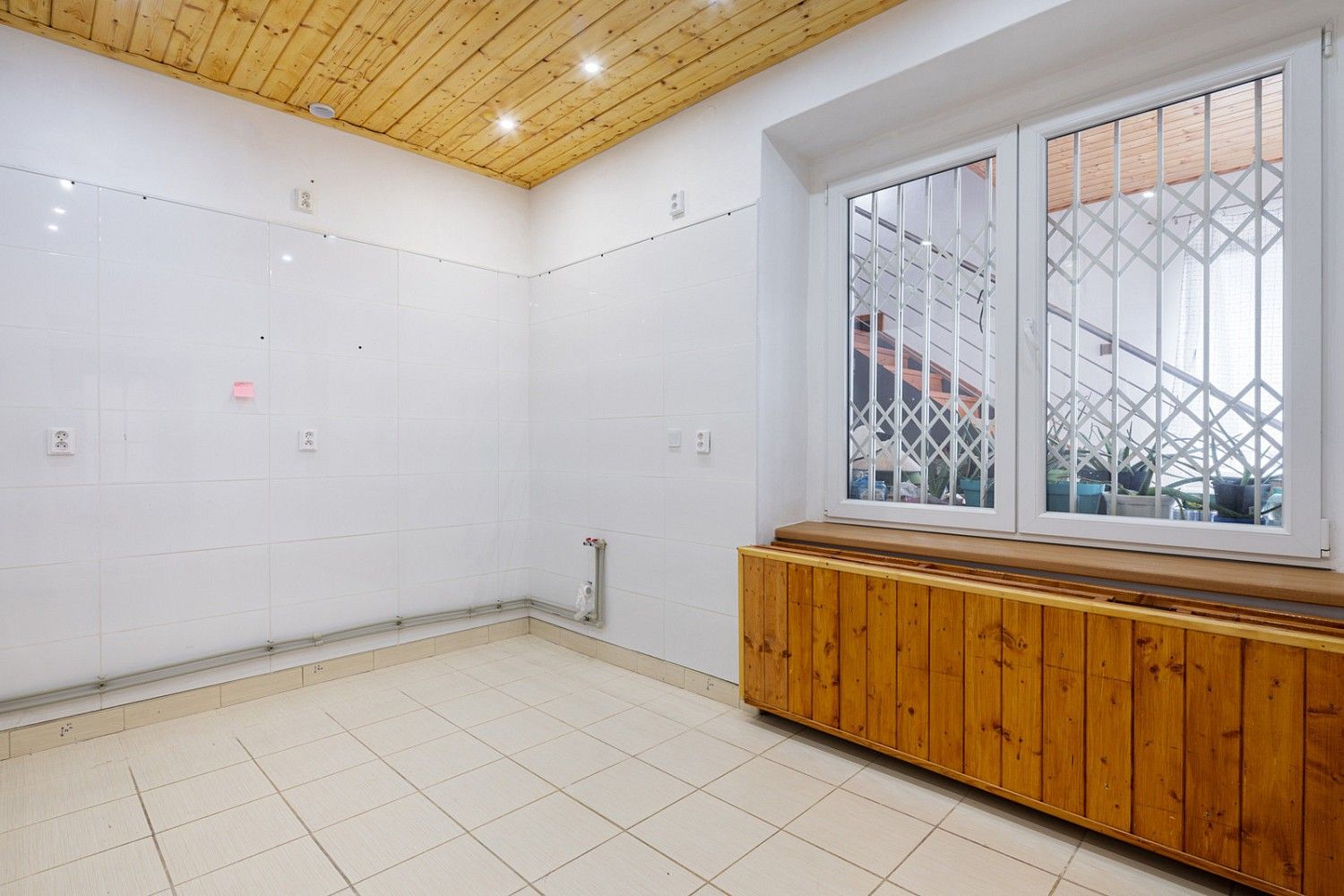 Pronájem obchodní prostory - Cukrovarská, Praha 9 - Čakovice, 48 m² - 5