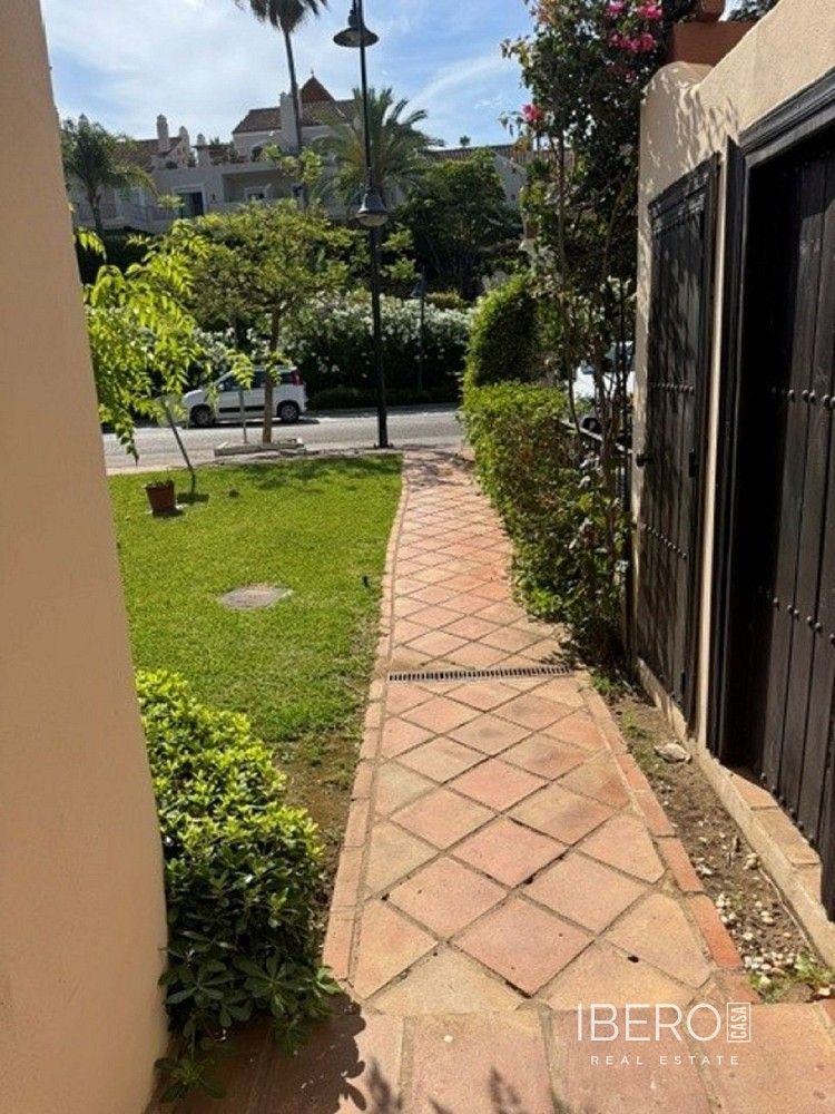 Prodej rodinný dům - El Paraiso, ES, 157 m² - 2