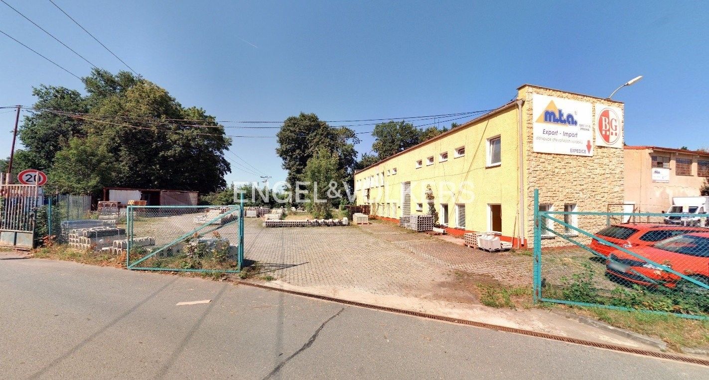 Pronájem komerční pozemek - K Vodojemu, Chrášťany