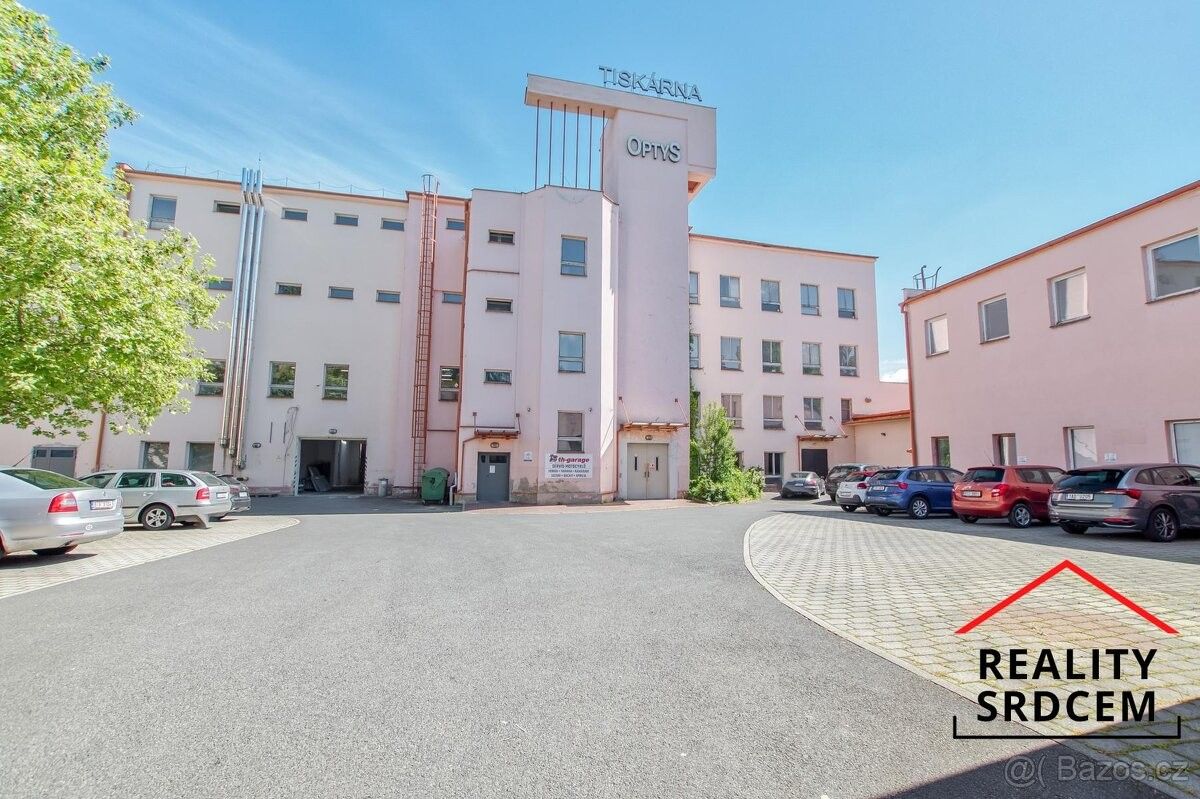 Sklady, Opava, 746 01