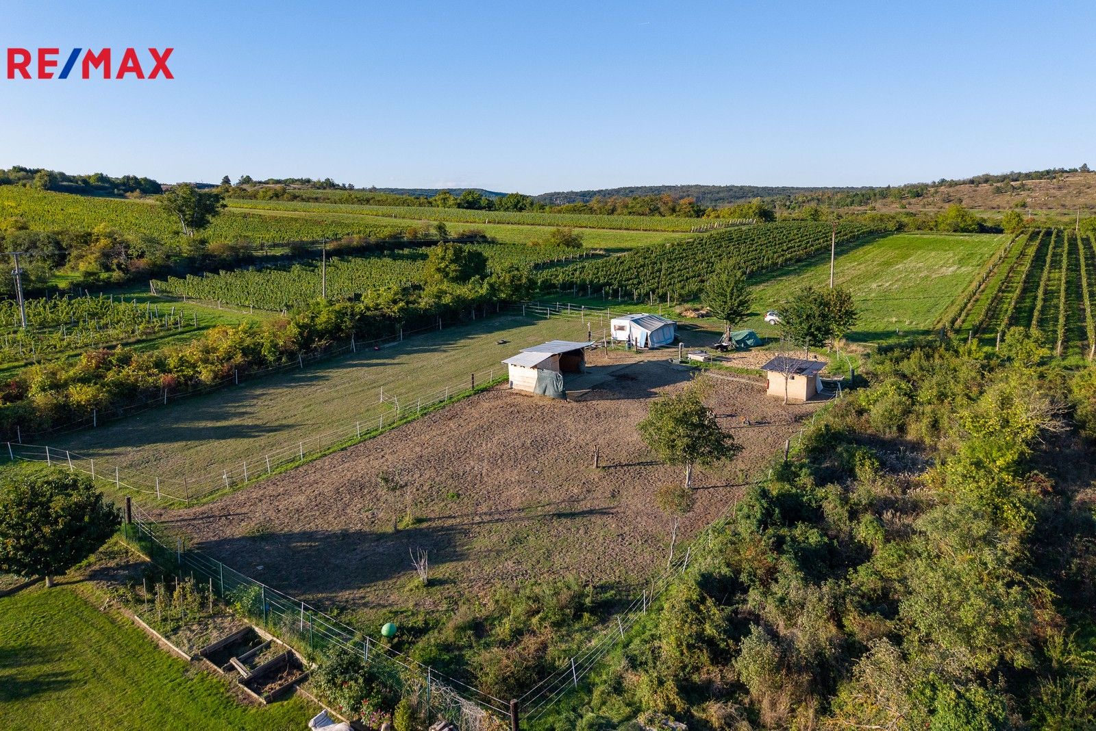 Prodej pozemek pro bydlení - Hnanice, 1 m²