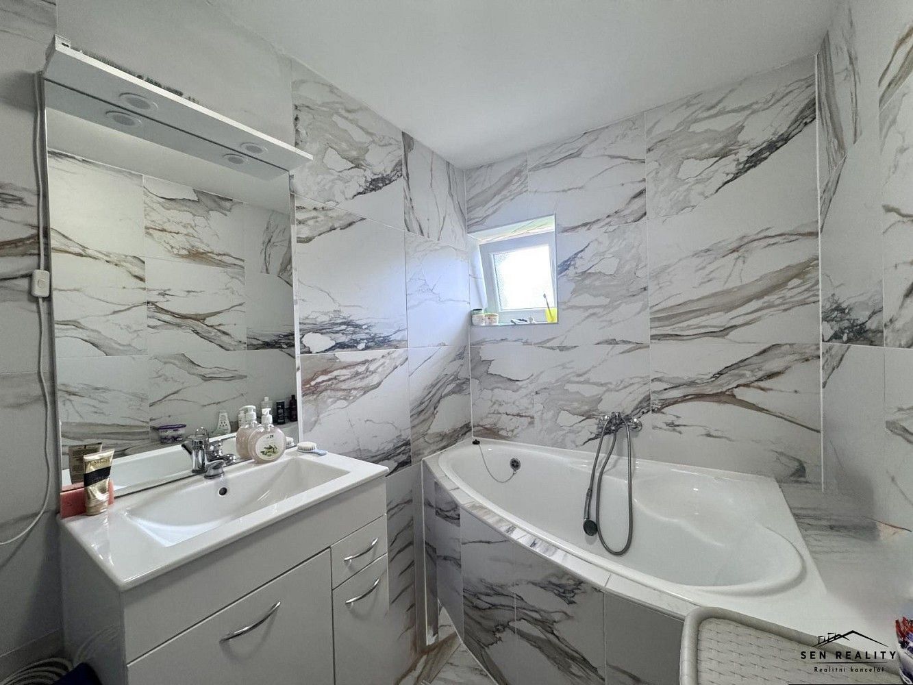 Rodinné domy, Chotěšice - Nouzov, okres Nymburk, 92 m² - 2