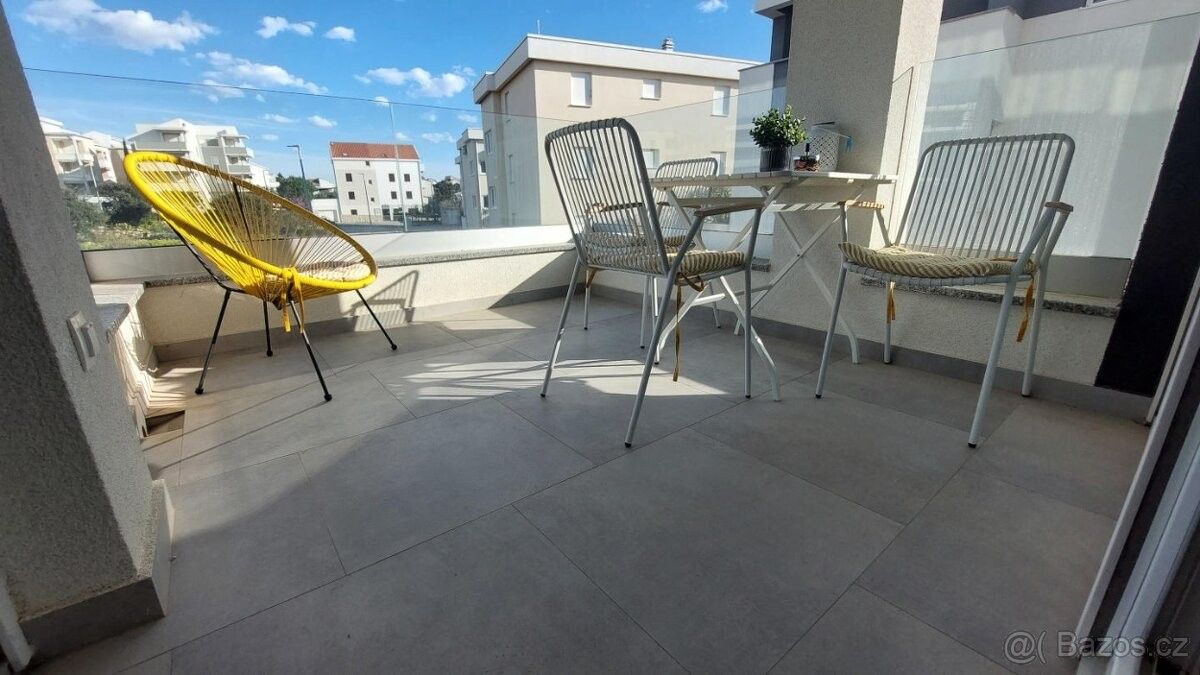 Prodej byt - 987 66, Zahraničí