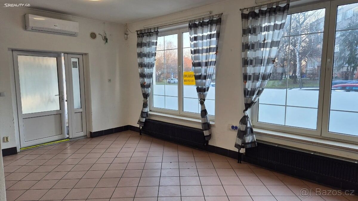 Pronájem obchodní prostory - Břeclav, 690 02
