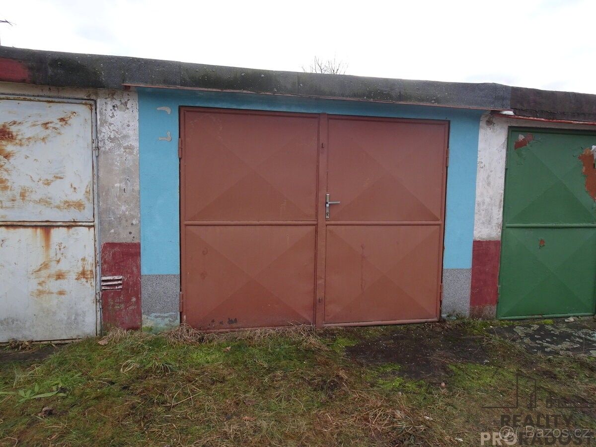 Garáže, Pardubice, 530 06