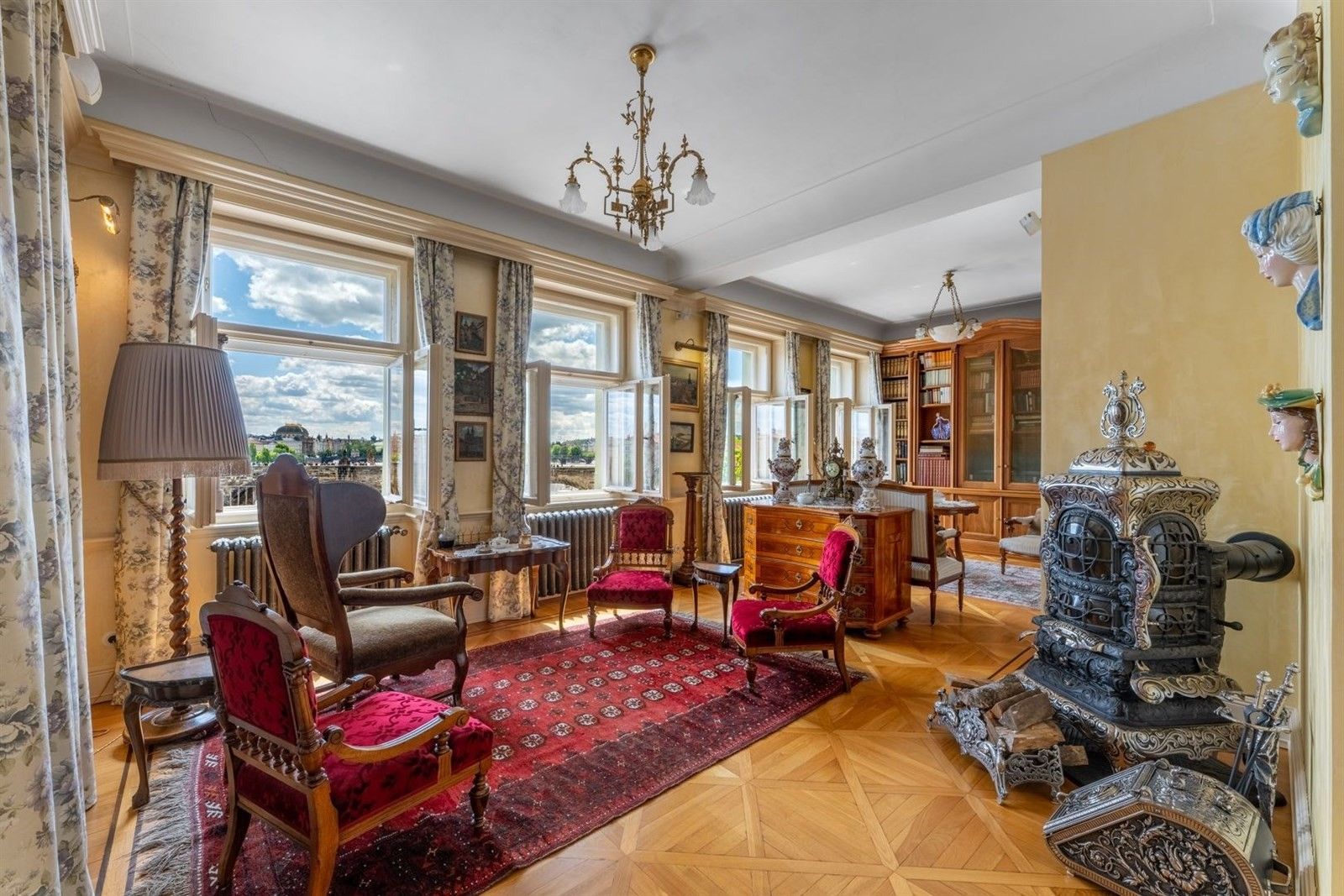 Pronájem byt 3+1 - U lužického semináře, Praha, 111 m²