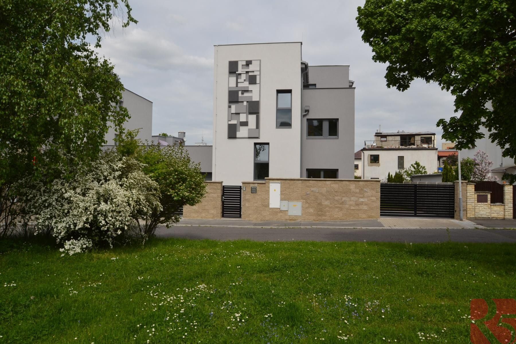 3+kk, Slepá I,Praha 4, Lhotka, 74 m²