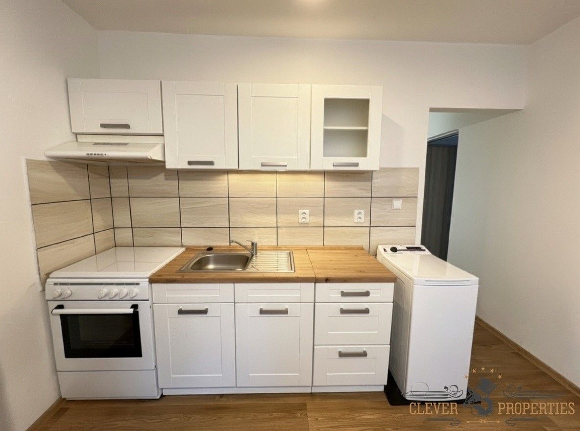 Byty, Chvaletice, 533 12