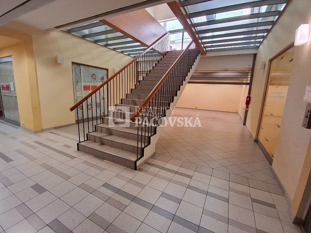 Obchodní prostory · 688 m² · Ústí nad Labem - Ústí nad Labem-centrum, Ústecký kraj - 4