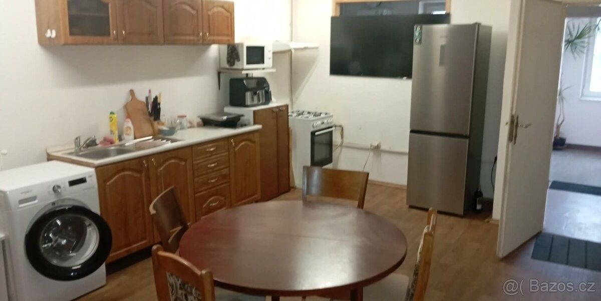 Pronájem byt - Praha, 160 00