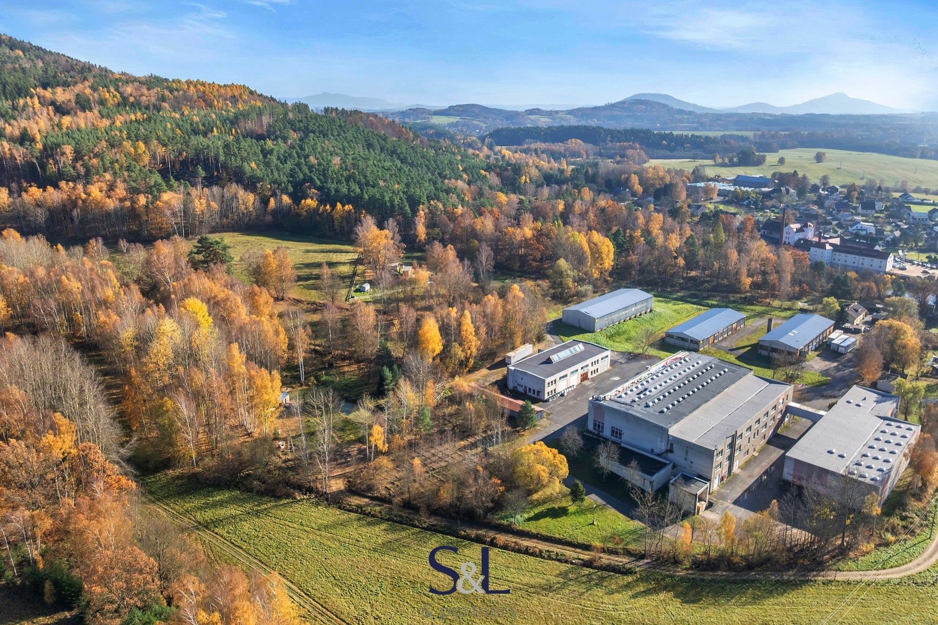 Prodej komerční pozemek - Cvikov - 5