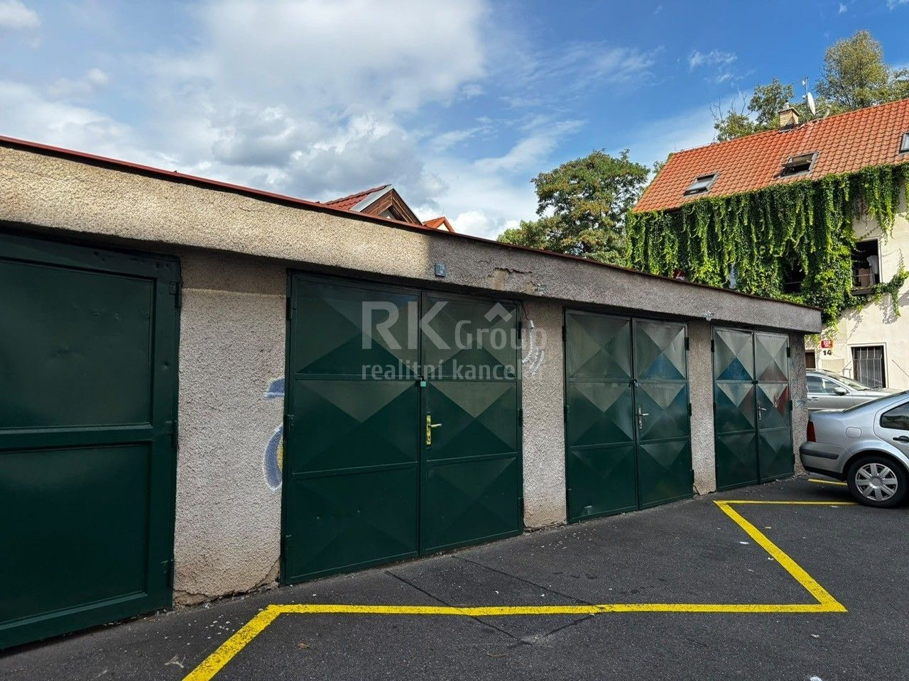 Garáže, Kapitulská, Praha, 21 m² - 1