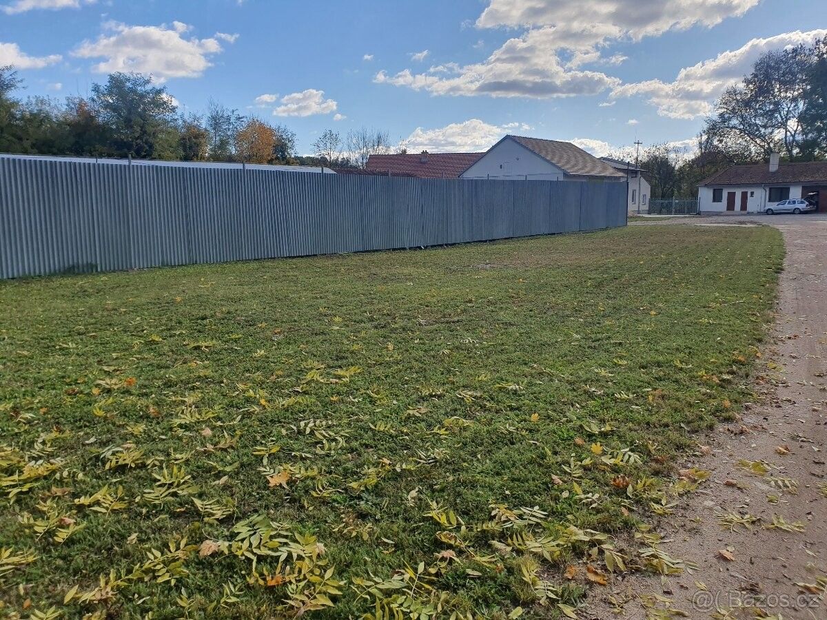 Pronájem pozemek pro bydlení - Bílovice nad Svitavou, 664 01