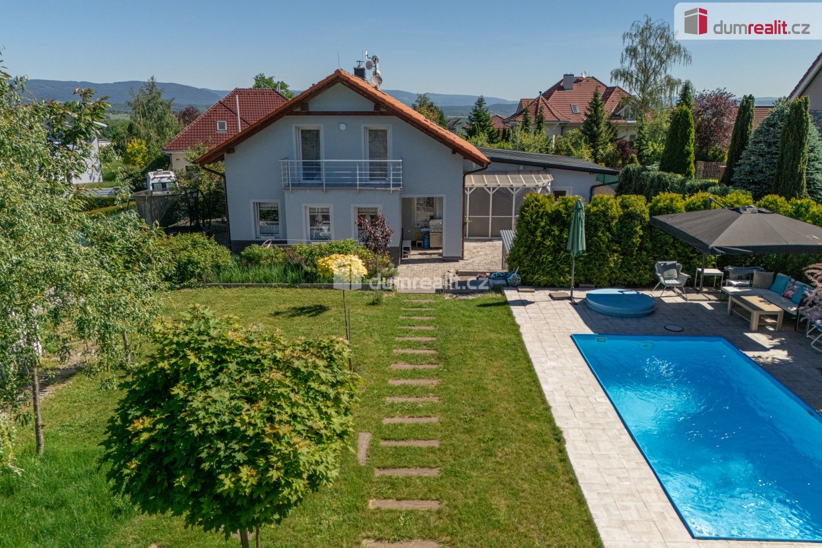 Rodinné domy, Zalomená, Jenišov, 135 m² - 1