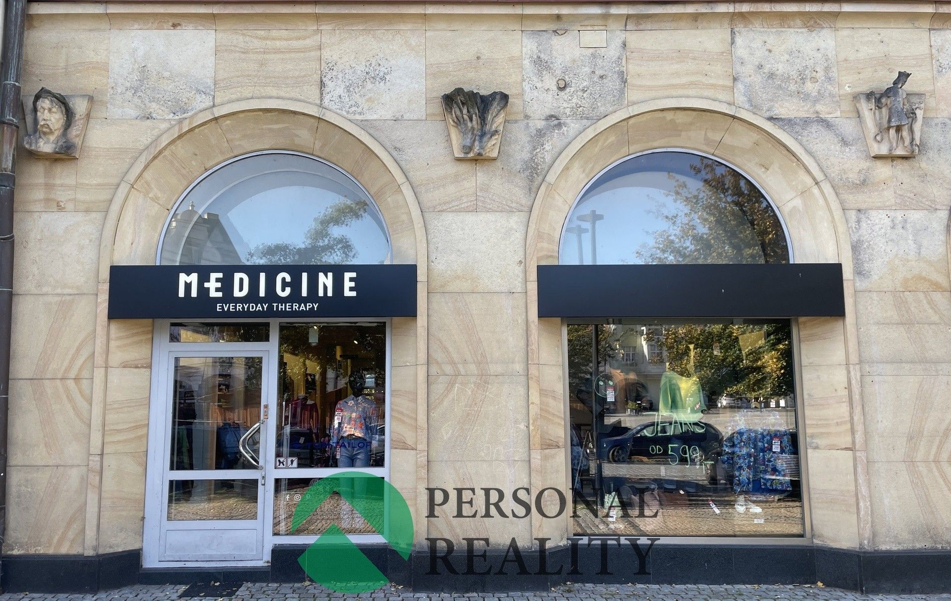 Pronájem obchodní prostory - náměstí Míru, Mělník, 80 m²