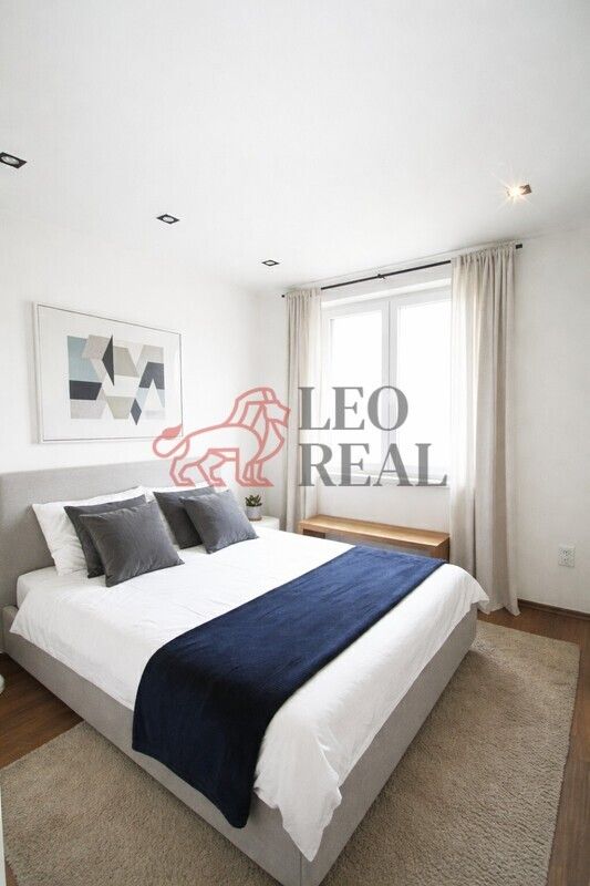 Prodej byt - Oslavany, 664 12