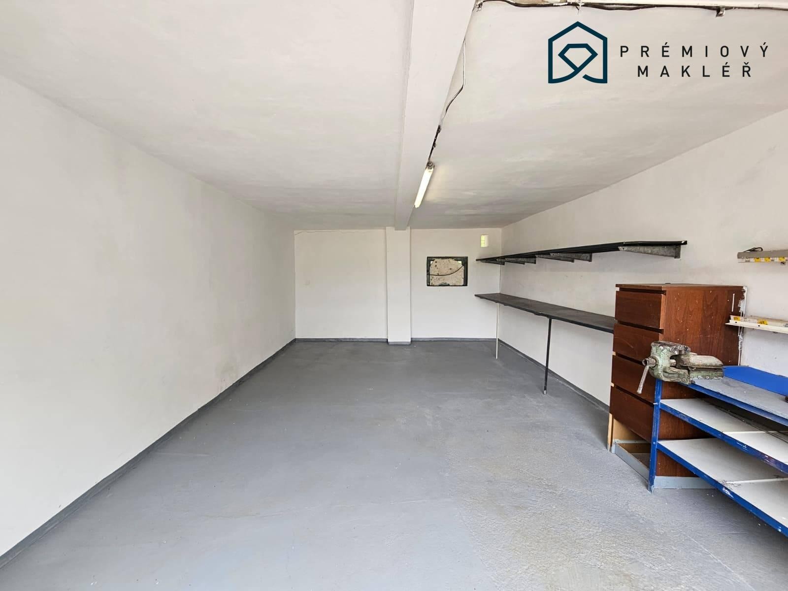 Garáž · 24 m² · Louka u Litvínova - 3