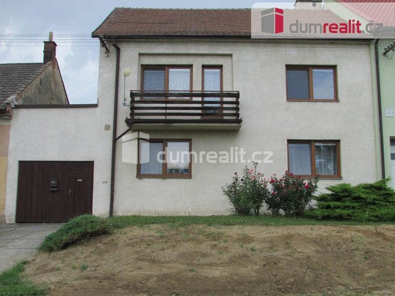 Rodinné domy, Spytihněv, 264 m²