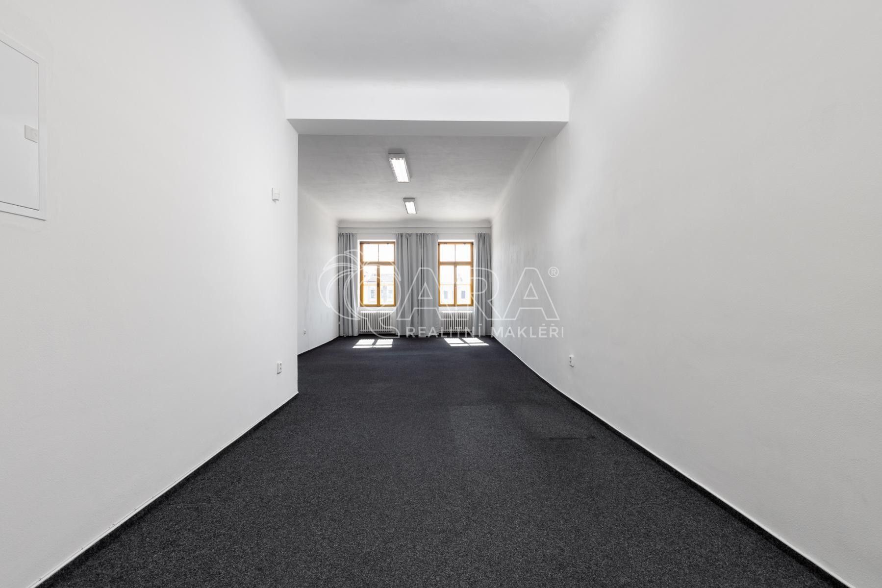 Kanceláře, Masarykovo nám.  , Nový Jičín, 40 m² - 2