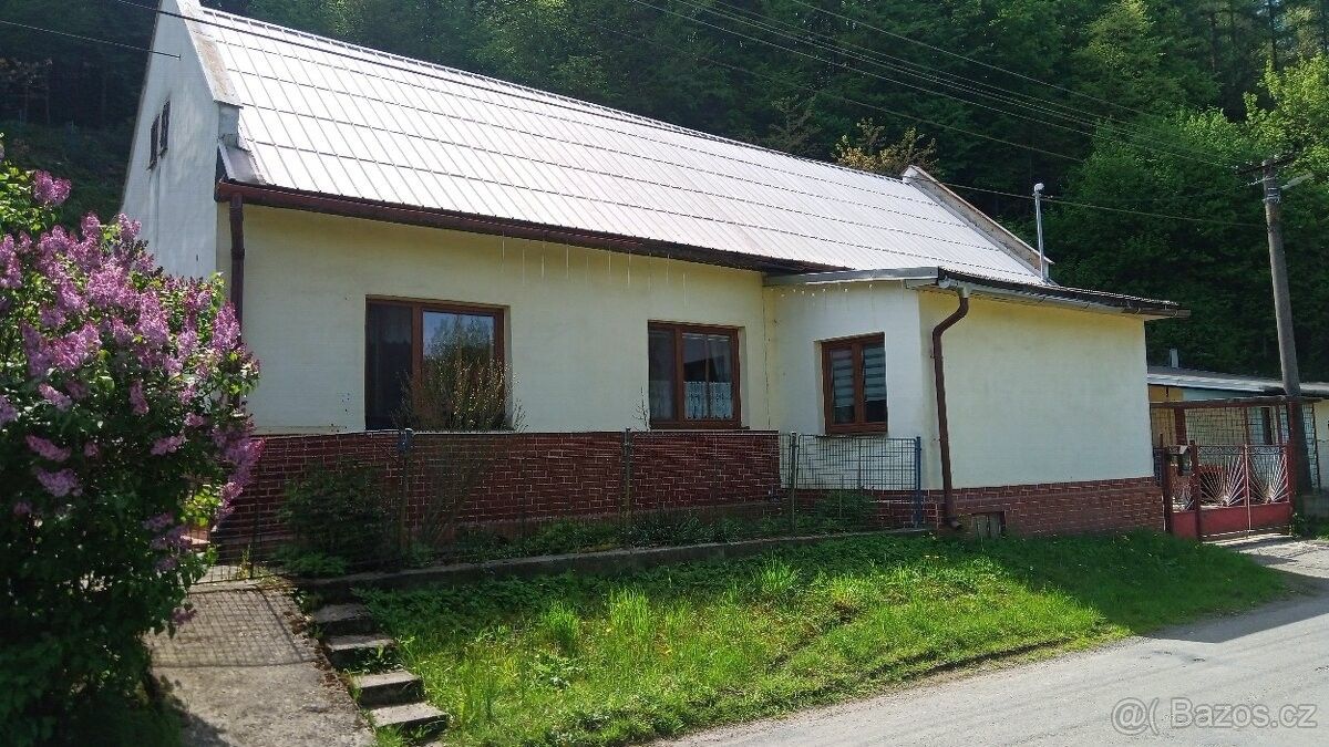 Prodej dům - Kašava, 763 19, 1 600 m²