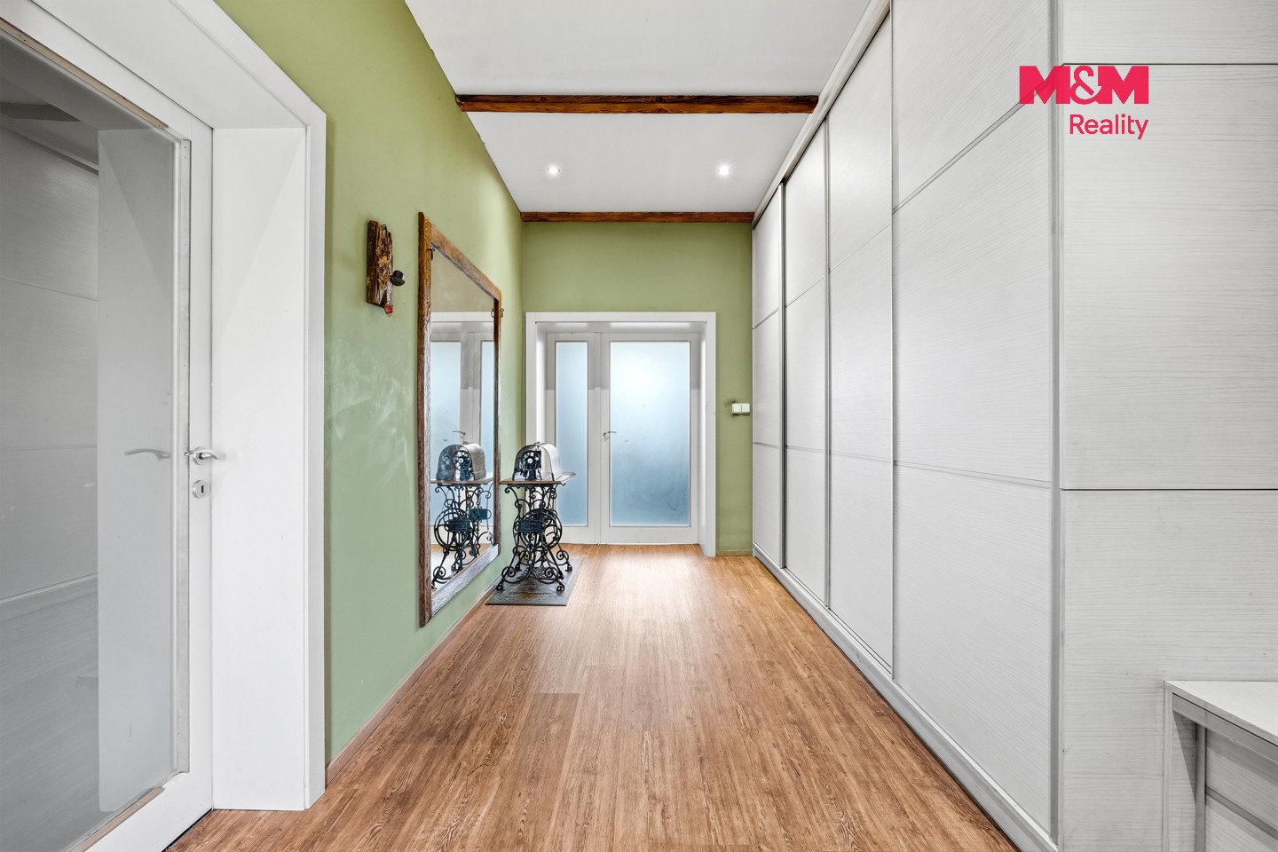 Prodej rodinný dům - Semčice, 239 m² - 5
