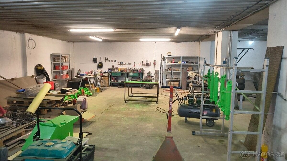 Sklad · Křenovice u Slavkova, 683 52 - 3