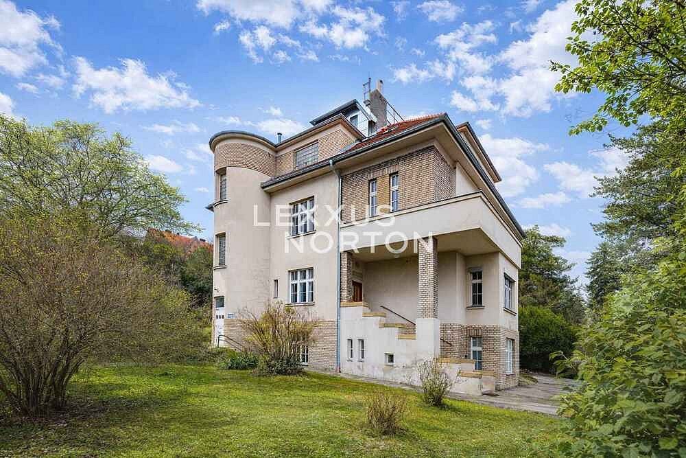 4+kk, Praha - Dejvice, okres Praha 6, Hlavní město Praha, 194 m² - 1