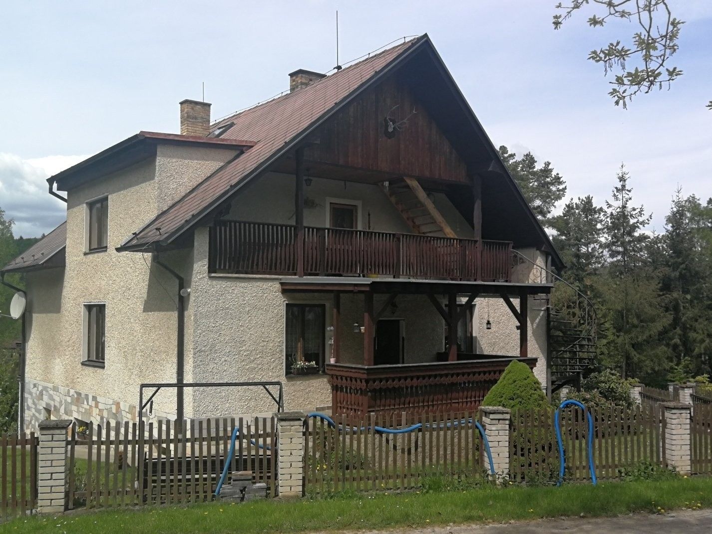 Prodej rodinný dům - Karlova Ves, 207 m² - 5