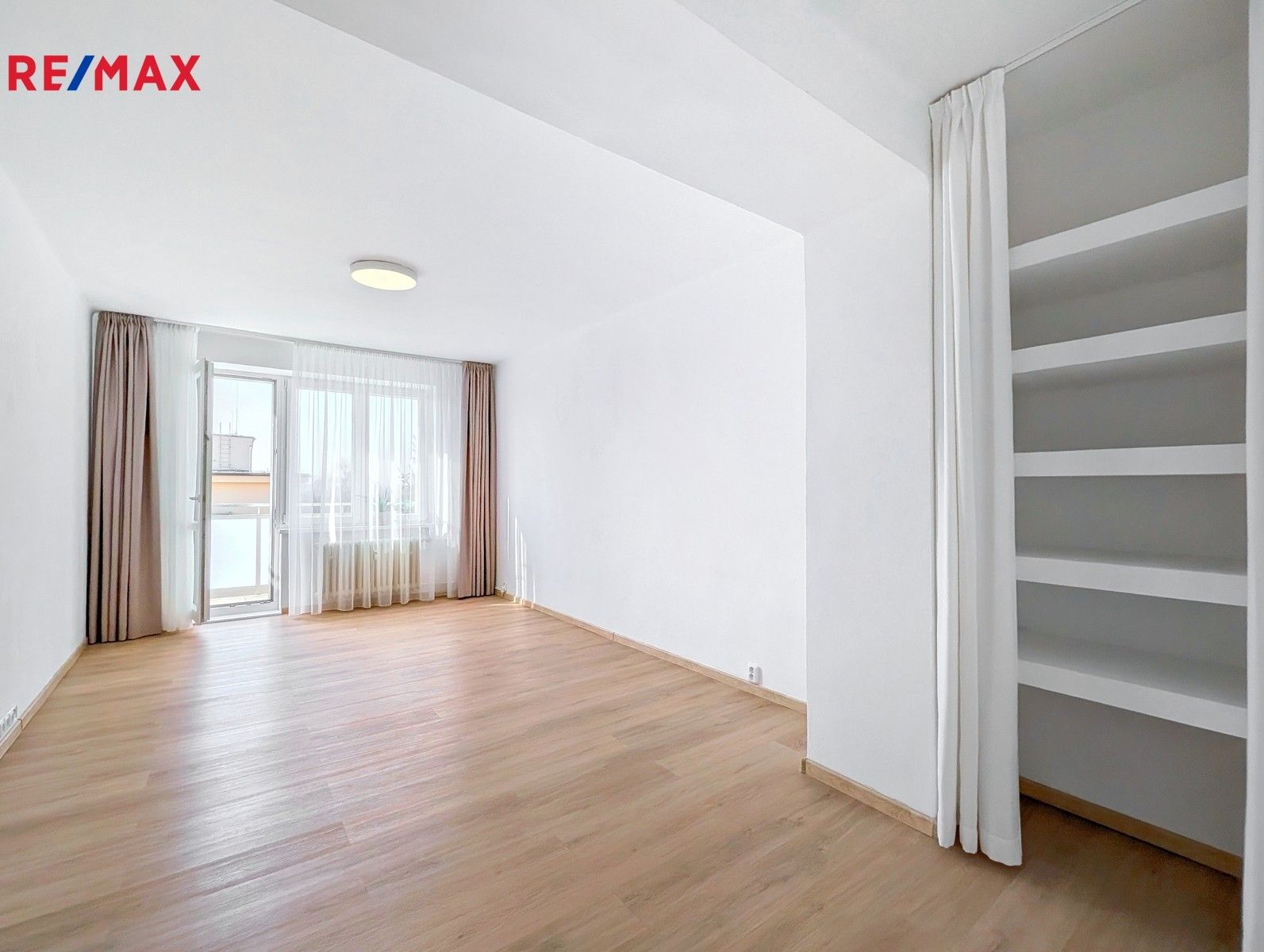 Prodej byt 2+1 - Poděbradská 550, Praha, 51 m²