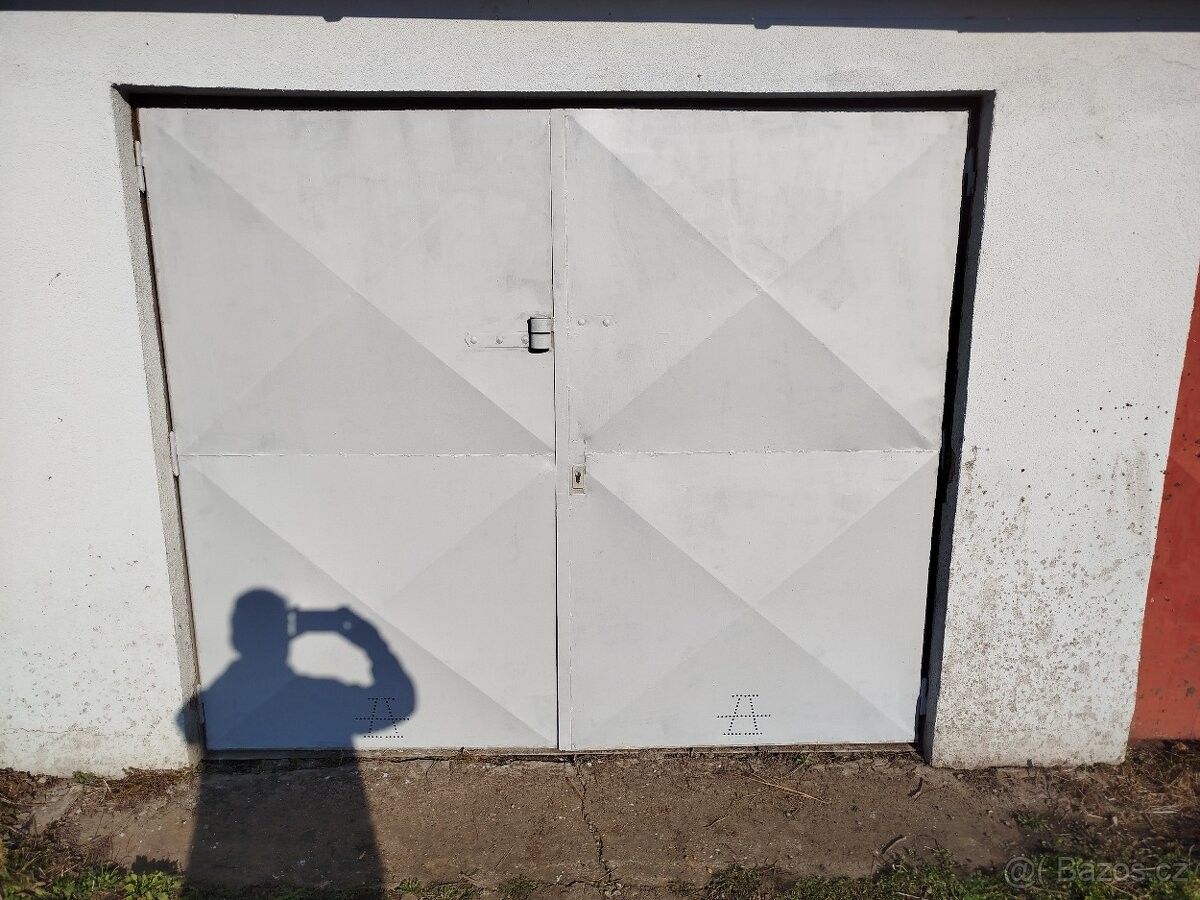 Garáže, Kosmonosy, 293 06