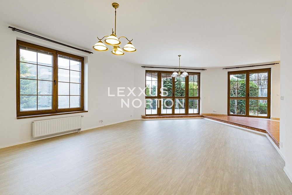 Rodinný dům · 384 m² · Praha - Nebušice, okres Praha 6, Hlavní město Praha - 3