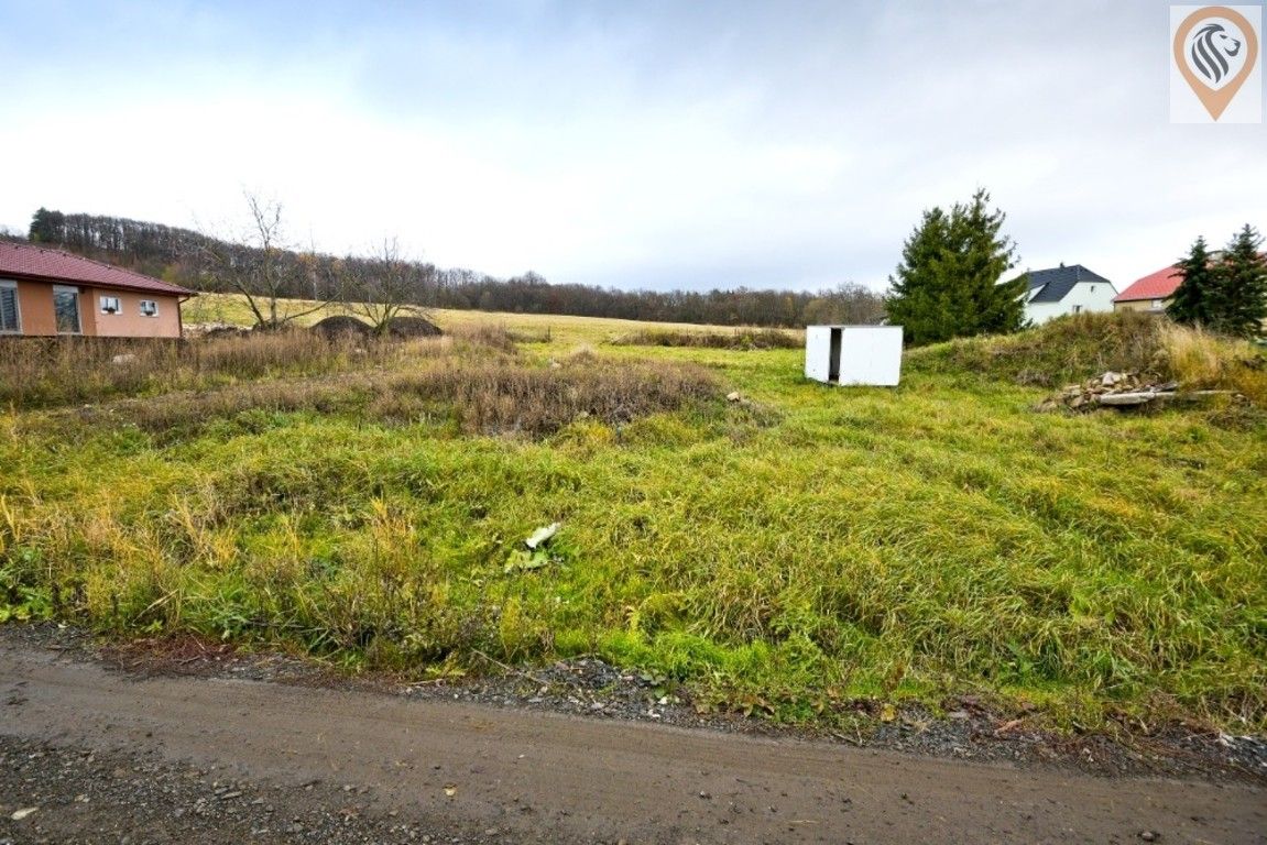 Zahrady, Košťany, 419 m²