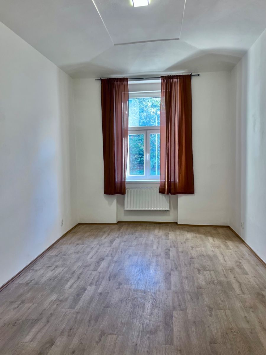 Pronájem byt 3+1 - Na Neklance, Praha - Smíchov, 63 m² - 5