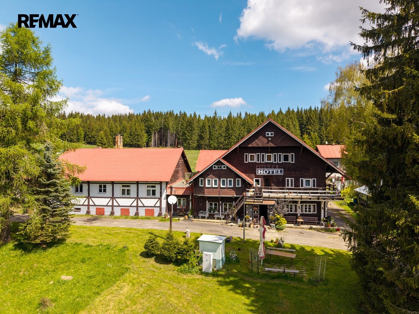 Ubytovací zařízení, 980 m²
