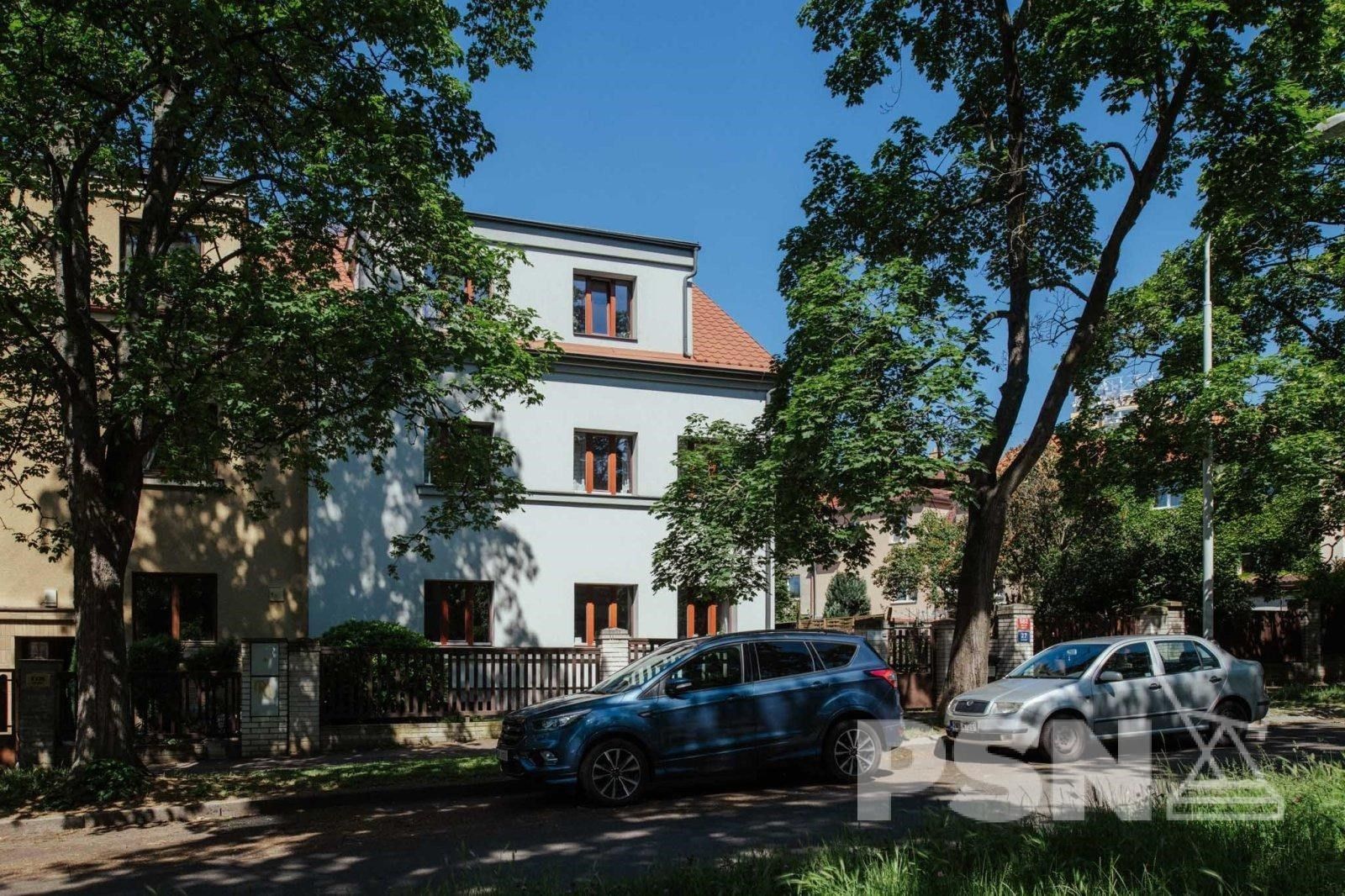 2+kk, Služská, Praha, 48 m²