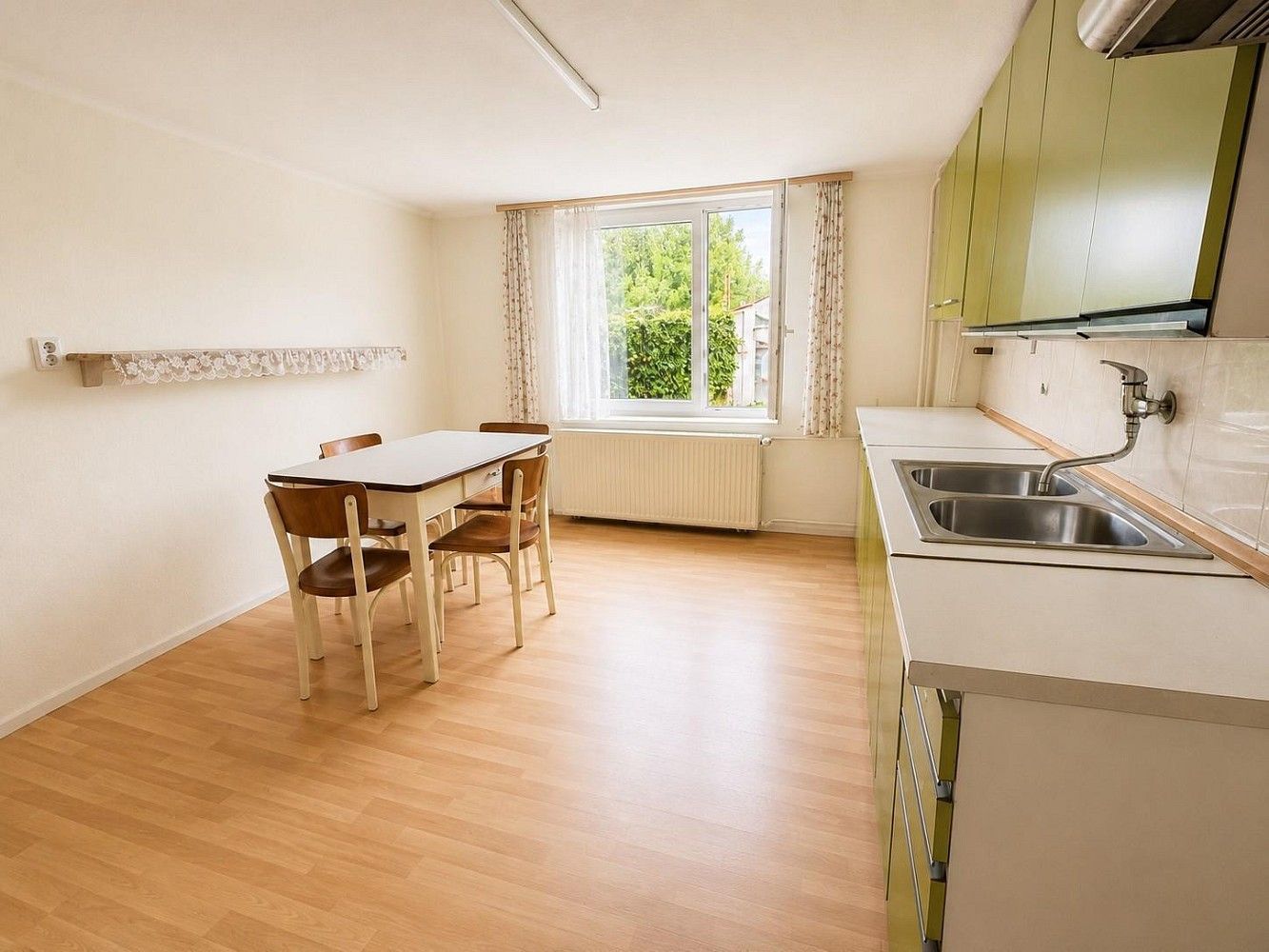 Rodinný dům · 183 m² · Dačice - Dačice III, okres Jindřichův Hradec, Jihočeský kraj - 3