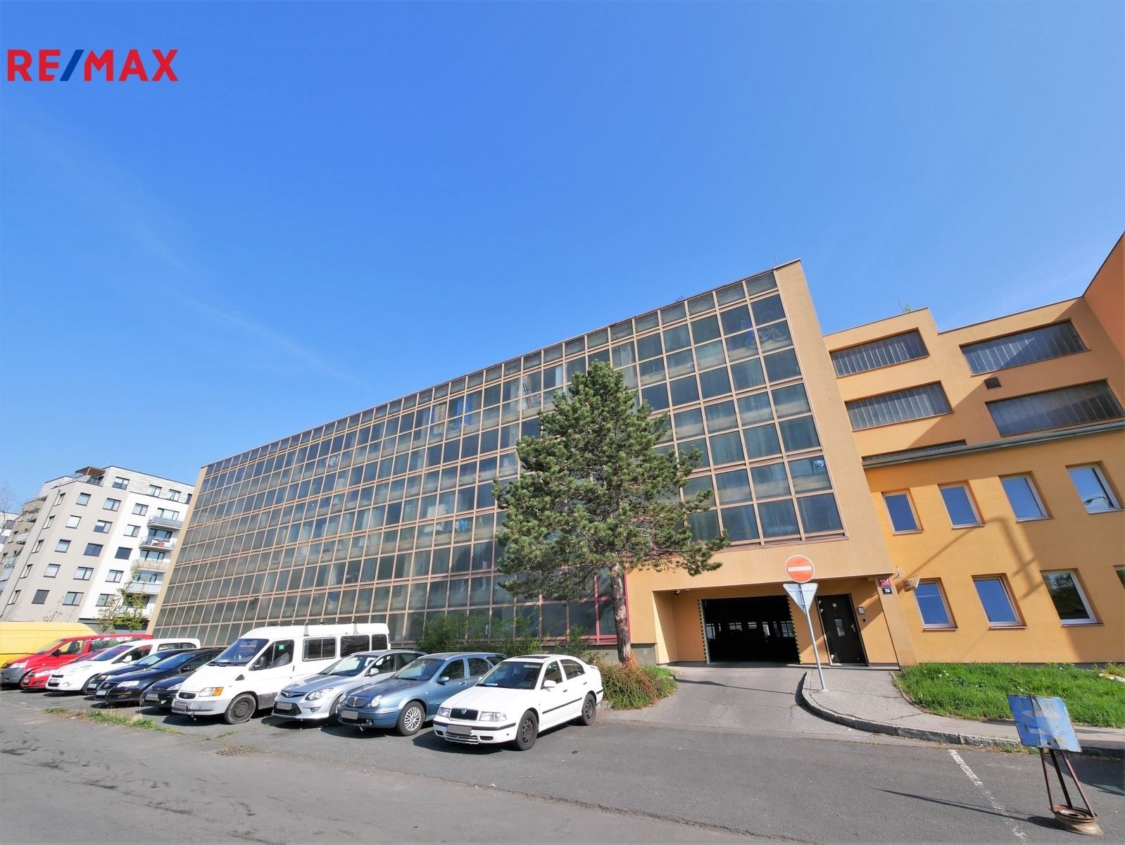 Pronájem garáž - Lovosická, Praha, 15 m²