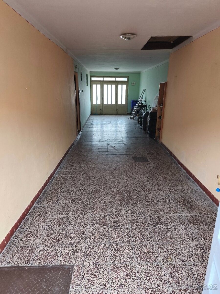 Prodej rodinný dům - Nivnice, 687 51