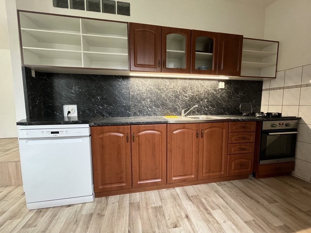 2+kk, Španielova, Ostrava, 55 m²